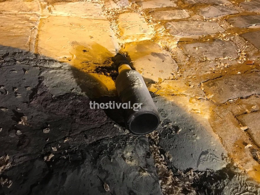 Καταδρομική επίθεση αντιεξουσιαστών - Επεισόδια και μολότοφ στη Θεσσαλονίκη