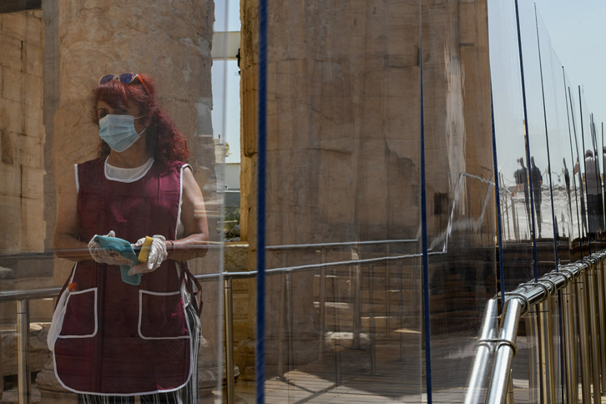 Ακρόπολη: Άνοιξε μετά από δύο μήνες - Θέμα στα ΜΜΕ όλου του πλανήτη 