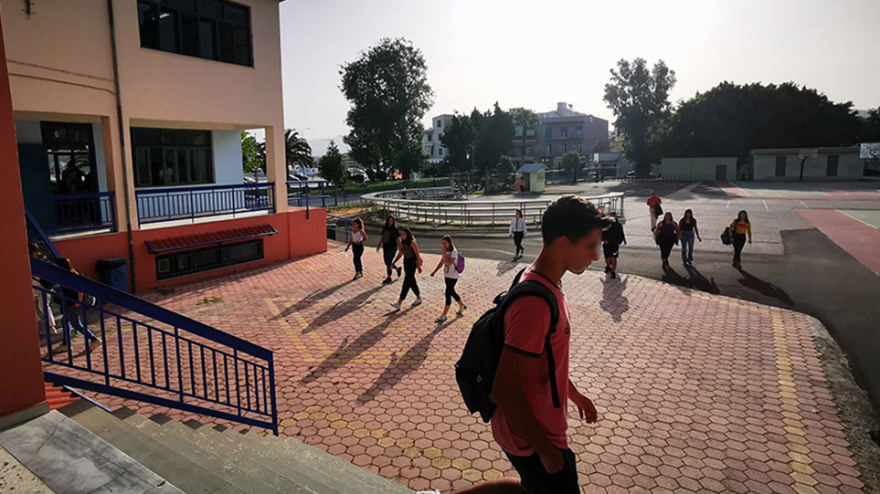 Άρση μέτρων, φάση 3: Άνοιξαν σχολεία και εμπορικά κέντρα - Πώς θα γίνονται οι μετακινήσεις