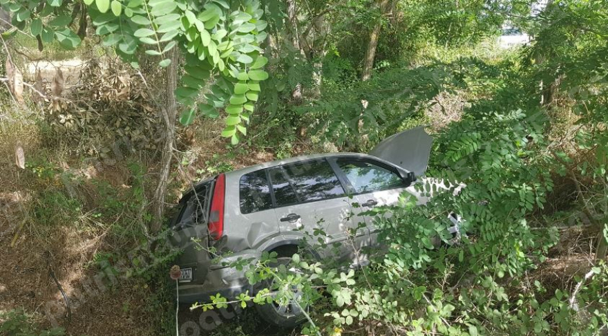 Ηλεία: Αυτοκίνητο έπεσε σε γκρεμό - Είχε «άγιο» η οδηγός