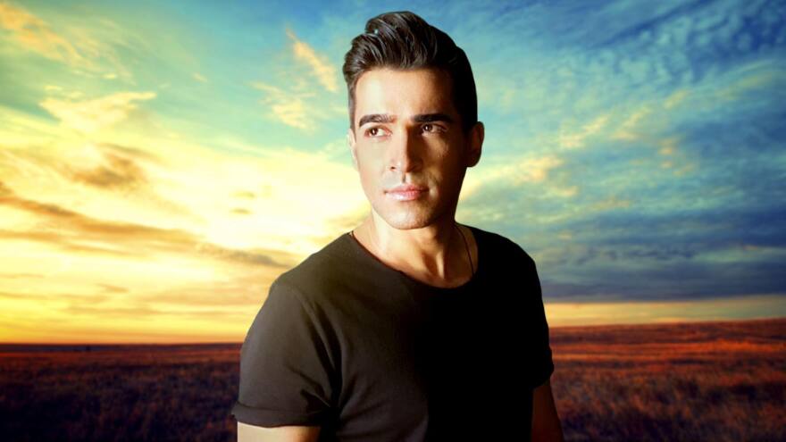 Βασίλης Δήμας: Έγραψε τραγούδι μέσα στην καραντίνα και το τραγούδησε ζωντανά στη Φαίη Σκορδά!