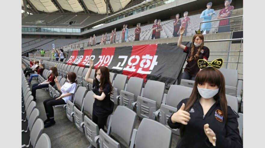  Πρόστιμο 75.000 στην Σεούλ FC για τις sex dolls στην εξέδρα 