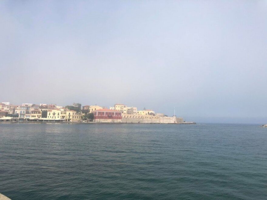 Κρήτη: Τι είναι το φαινόμενο της «μεταφερόμενης ομίχλης» που εμφανίστηκε στα Χανιά 