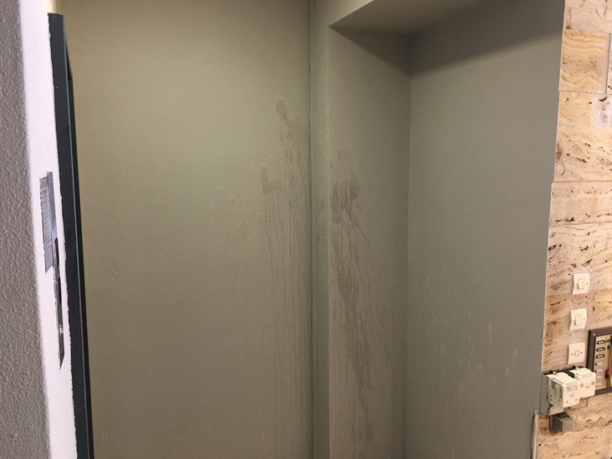 Βίντεο - ντοκουμέντο λίγες στιγμές πριν και μετά την επίθεση με βιτριόλι στην Καλλιθέα