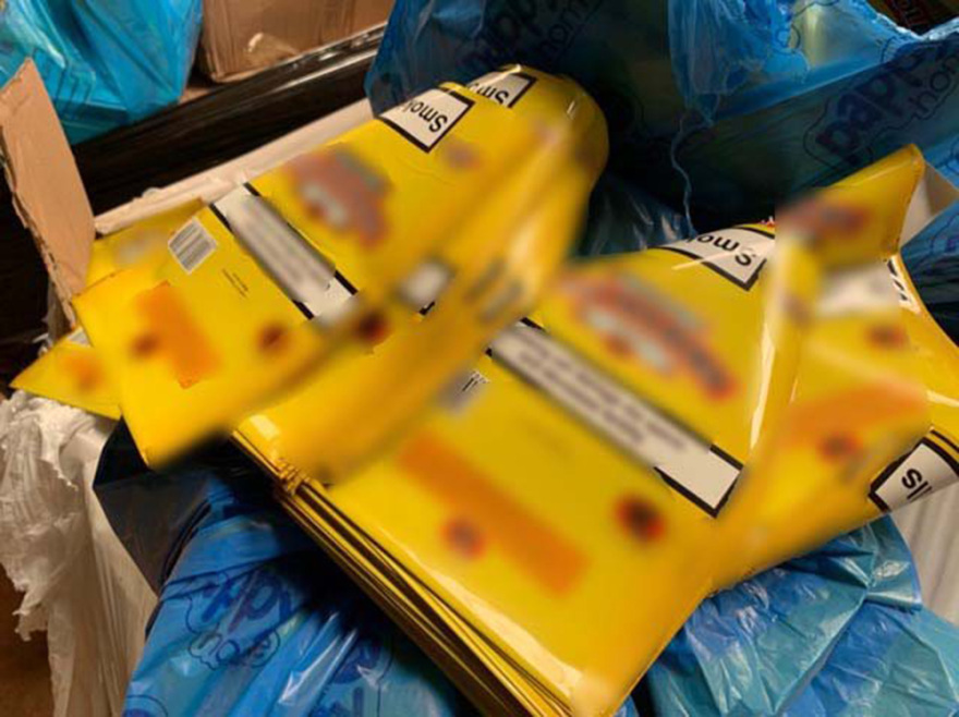 Λαύριο: Εντόπισαν παράνομο εργαστήριο καπνού - Κατασχέθηκαν 22 τόνοι - Δείτε φωτογραφίες