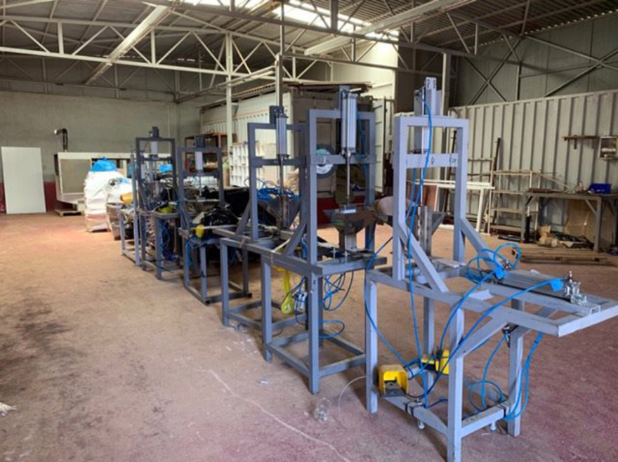 Λαύριο: Εντόπισαν παράνομο εργαστήριο καπνού - Κατασχέθηκαν 22 τόνοι - Δείτε φωτογραφίες