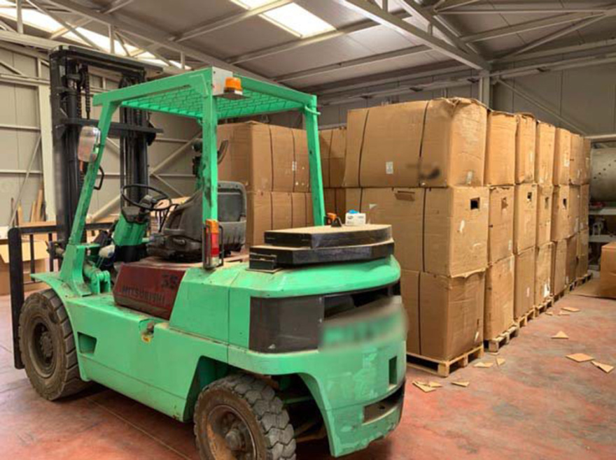 Λαύριο: Εντόπισαν παράνομο εργαστήριο καπνού - Κατασχέθηκαν 22 τόνοι - Δείτε φωτογραφίες