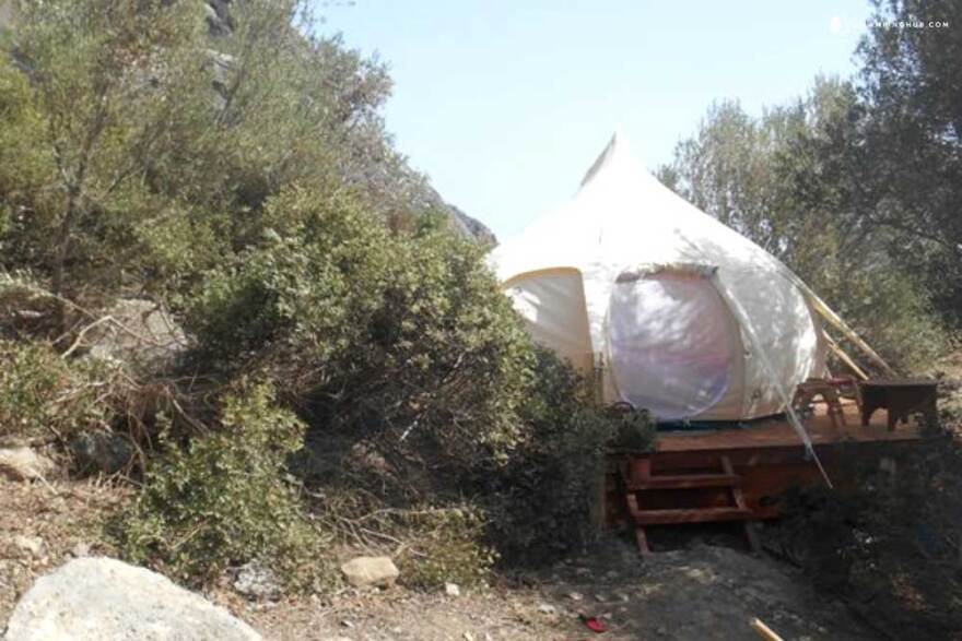 Glamping: Επίσημα στο νομοσχέδιο για τον τουρισμό το «κάμπινγκ πολυτελείας»