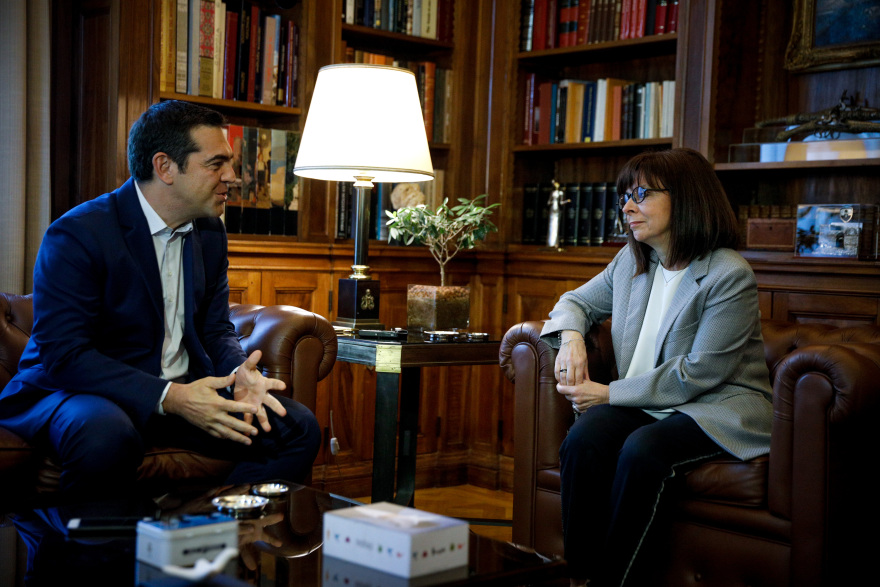 Σακελλαροπούλου - Τσίπρας: «Κοινός στόχος η προκοπή και η ευημερία των Ελλήνων» 