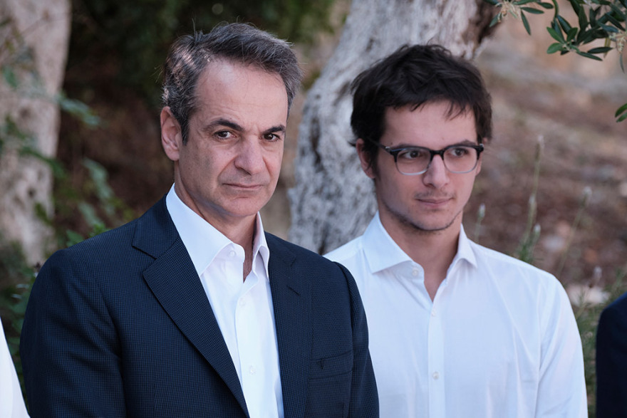 Μητσοτάκης: Συγκίνηση στο μνημόσυνο του Κωνσταντίνου Μητσοτάκη στα Χανιά