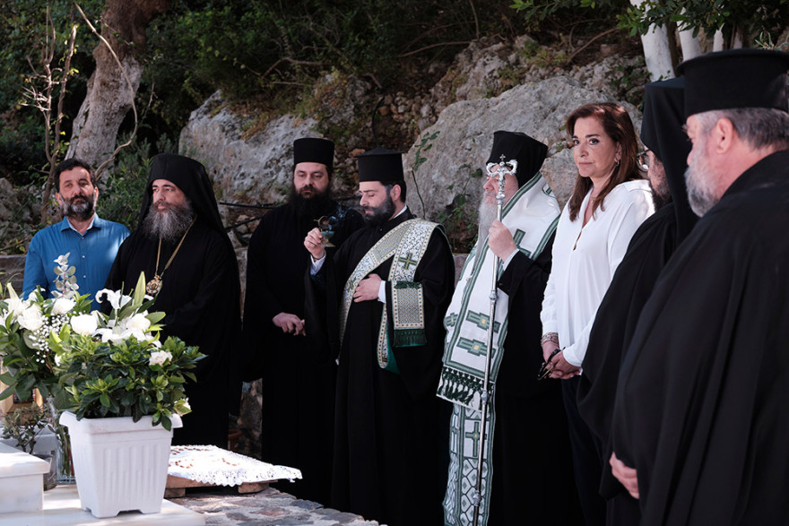 Μητσοτάκης: Συγκίνηση στο μνημόσυνο του Κωνσταντίνου Μητσοτάκη στα Χανιά