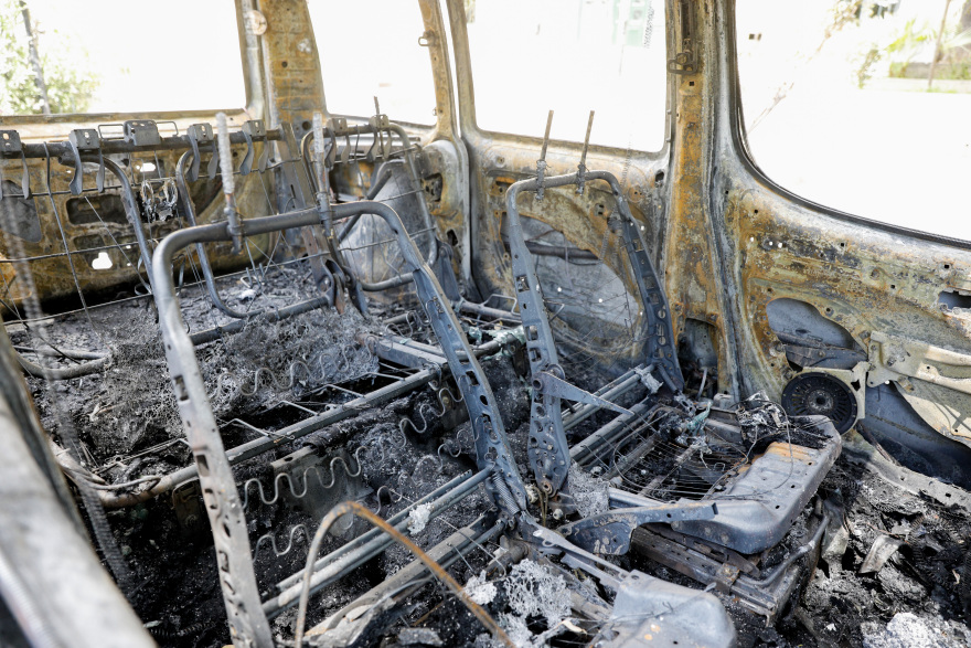 Ευελπίδων: Την εμπρηστική επίθεση σε αυτοκίνητα καταδικάζει η Ένωση Εισαγγελέων