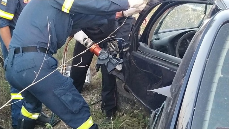 Δείτε φωτογραφίες: Σοβαρό τροχαίο στην ΕΟ Κορίνθου – Εξαμιλίων
