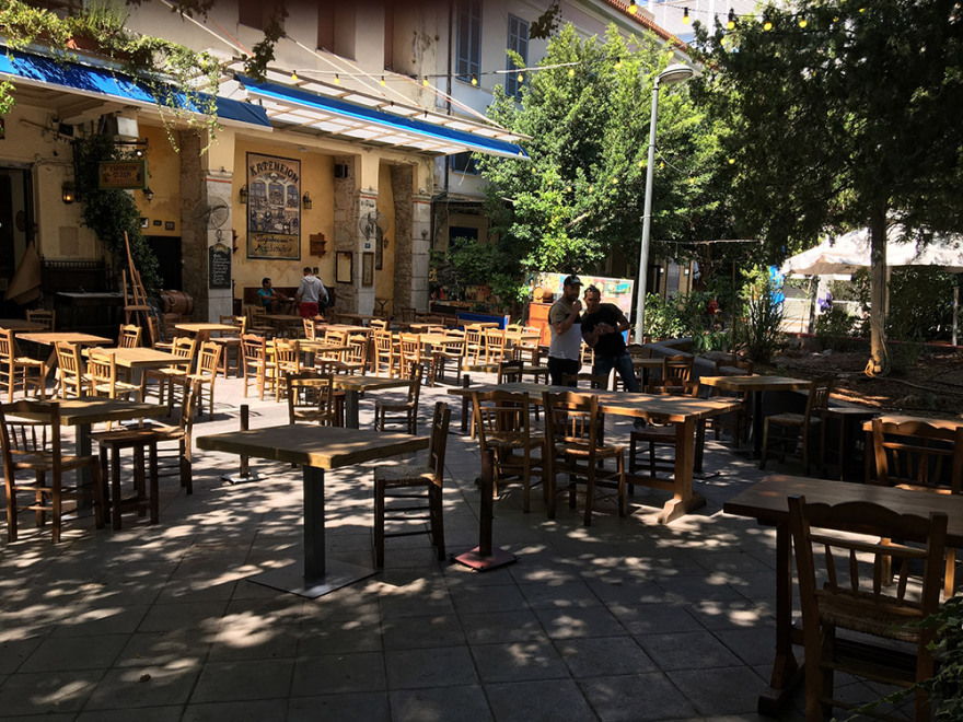 Άρση μέτρων: Αυτοψία του protothema.gr σε Θησείο και Πλάκα για την επαναλειτουργία των μαγαζιών