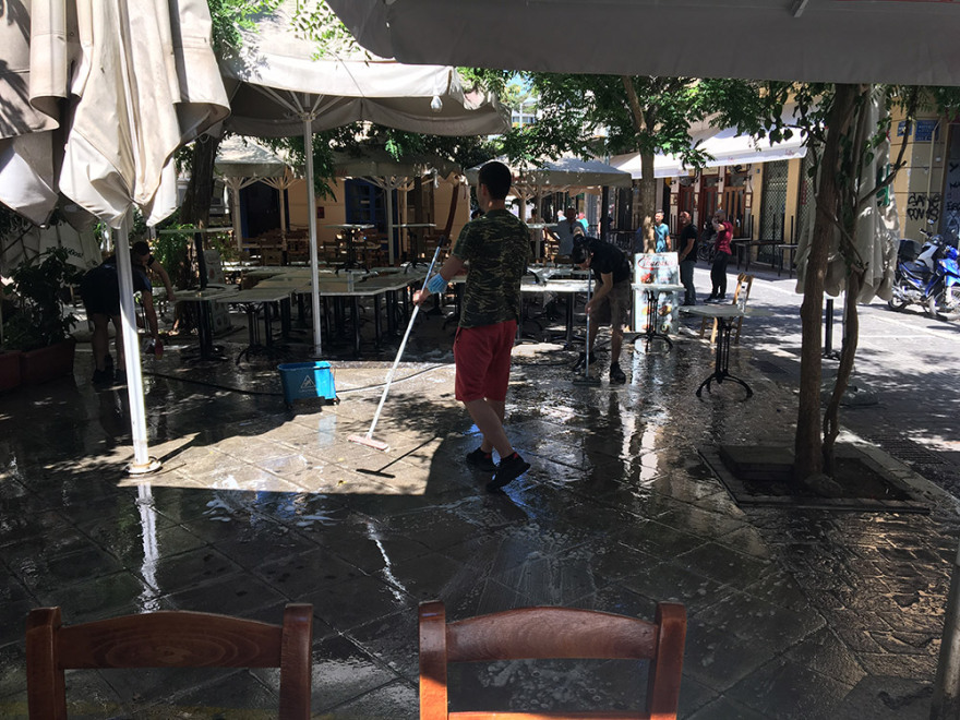 Άρση μέτρων: Αυτοψία του protothema.gr σε Θησείο και Πλάκα για την επαναλειτουργία των μαγαζιών