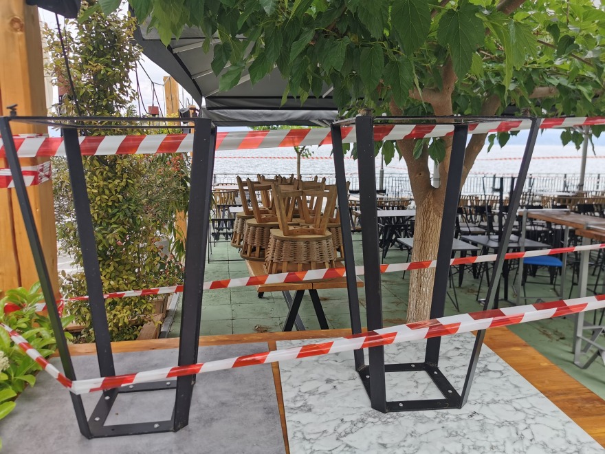 Στην Αμάρυνθο δεν άνοιξαν τα καταστήματα εστίασης
