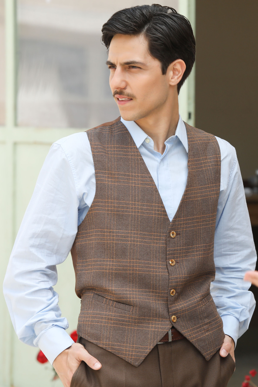 «Άγριες Μέλισσες»: Νέα άφιξη - Ο Ιορδάνης έρχεται να διεκδικήσει τη Δρόσω