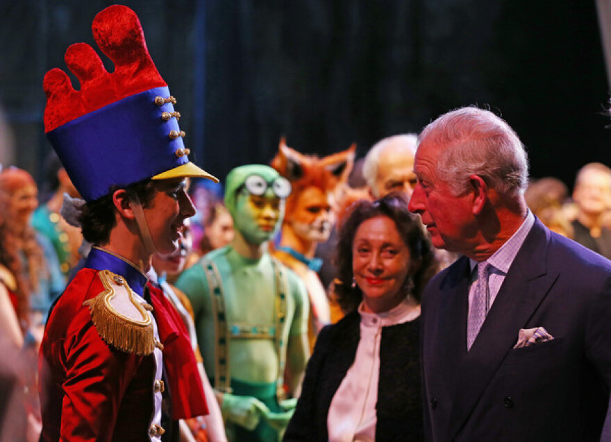 Πρίγκιπας Κάρολος: Η στήριξη στους καλλιτέχνες και τα τραγούδια που επέλεξε για τον γάμο του Ουίλιαμ