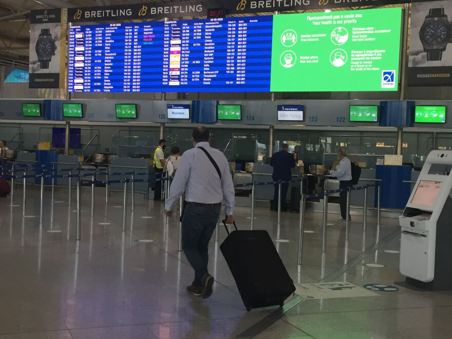 Άρση μέτρων: Μειωμένη κίνηση στο «Ελ. Βενιζέλος» την πρώτη μέρα των πτήσεων στα νησιά 