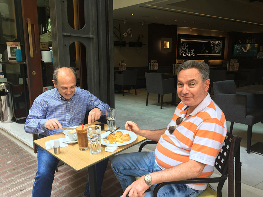 Άρση μέτρων: Άνοιξαν τα καταστήματα εστίασης - Αισιοδοξία και όρεξη από τους καταστηματάρχες 