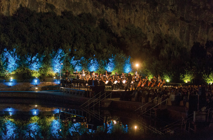 Λίμνη Βουλιαγμένης: Ο παράδεισος άνοιξε
