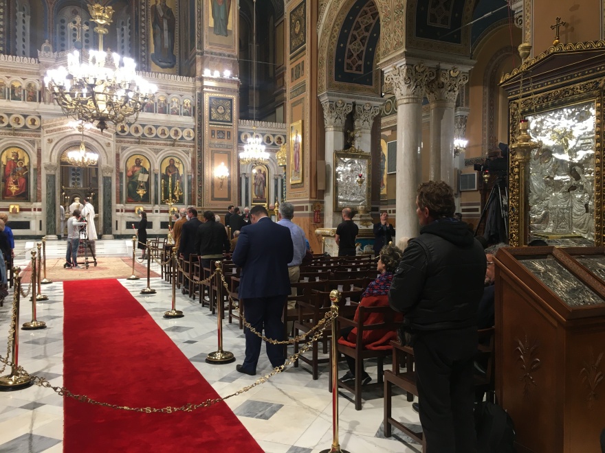 Χριστός Ανέστη στις εκκλησίες έπειτα από 40 ημέρες (βίντεο και φωτό)