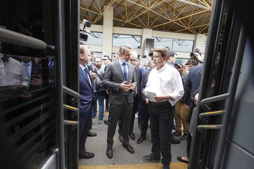 Μητσοτάκης: Το δώρο που του έκανε ο πρόεδρος του ΚΤΕΛ Θεσσαλονίκης