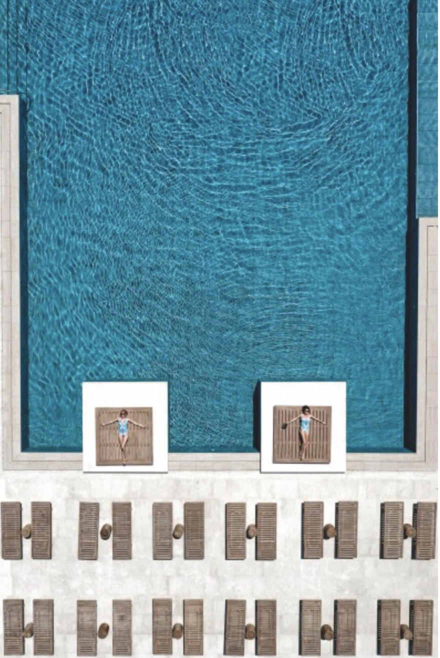 Athens Riviera: Ένα βιβλίο που υποδέχεται το καλοκαίρι 