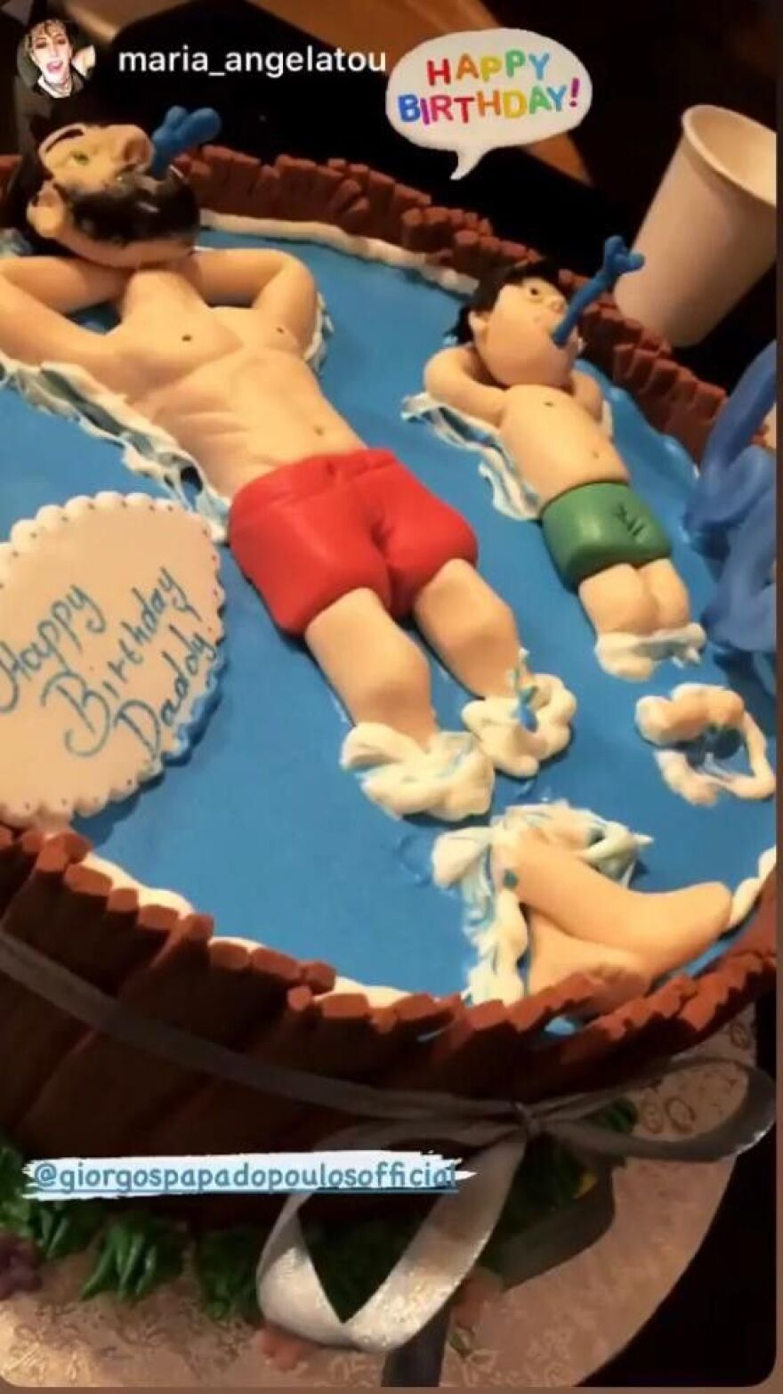 Γιώργος Παπαδόπουλος: Το πάρτι για τα γενέθλιά του και η τούρτα έκπληξη με τον... γιο του