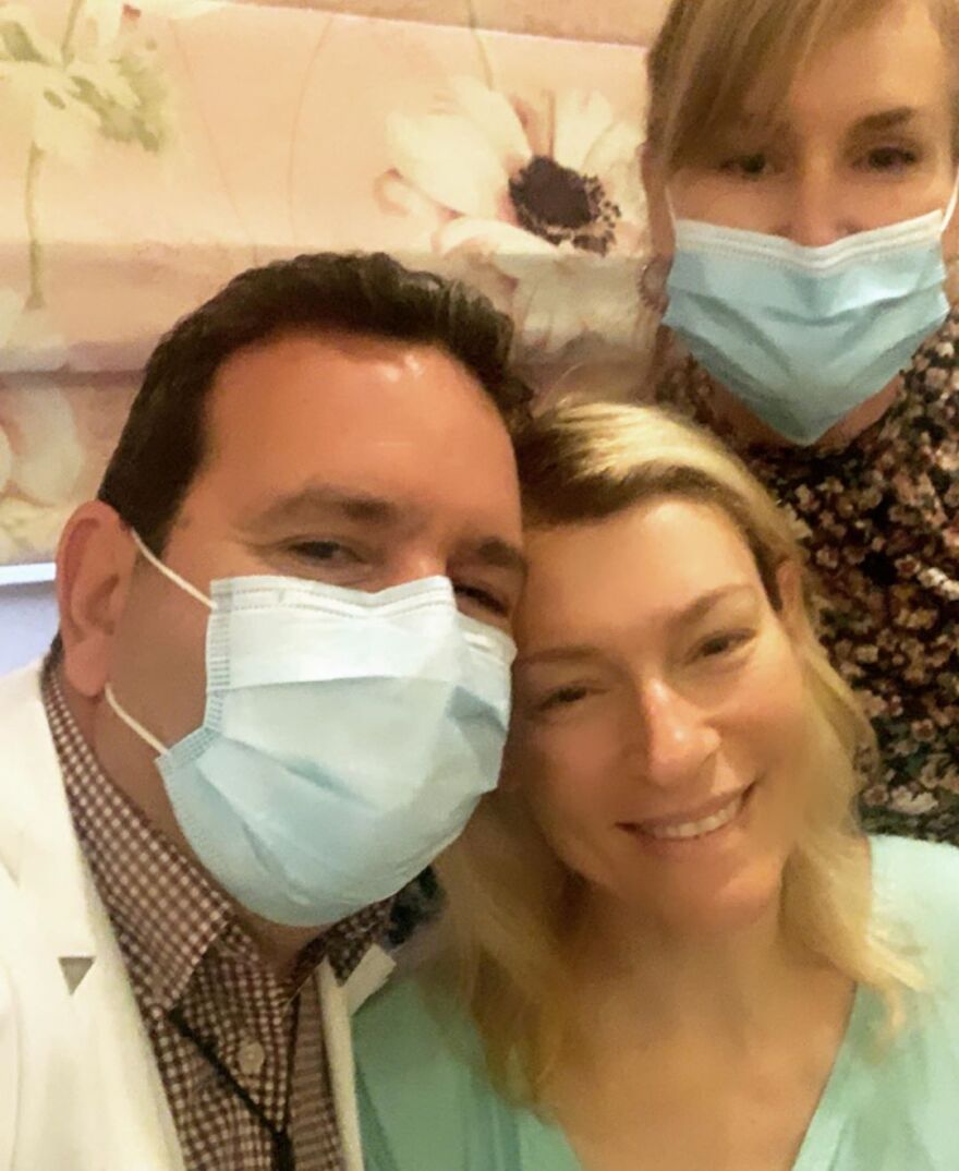 Στο νοσοκομείο η Ζέτα Δούκα: «Έπρεπε να αφαιρέσω κάτι που ούτε φανταζόμουν ότι υπάρχει»