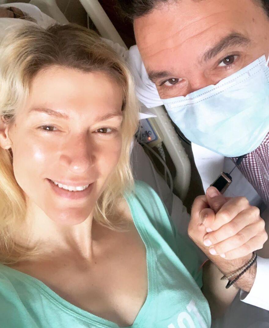 Στο νοσοκομείο η Ζέτα Δούκα: «Έπρεπε να αφαιρέσω κάτι που ούτε φανταζόμουν ότι υπάρχει»