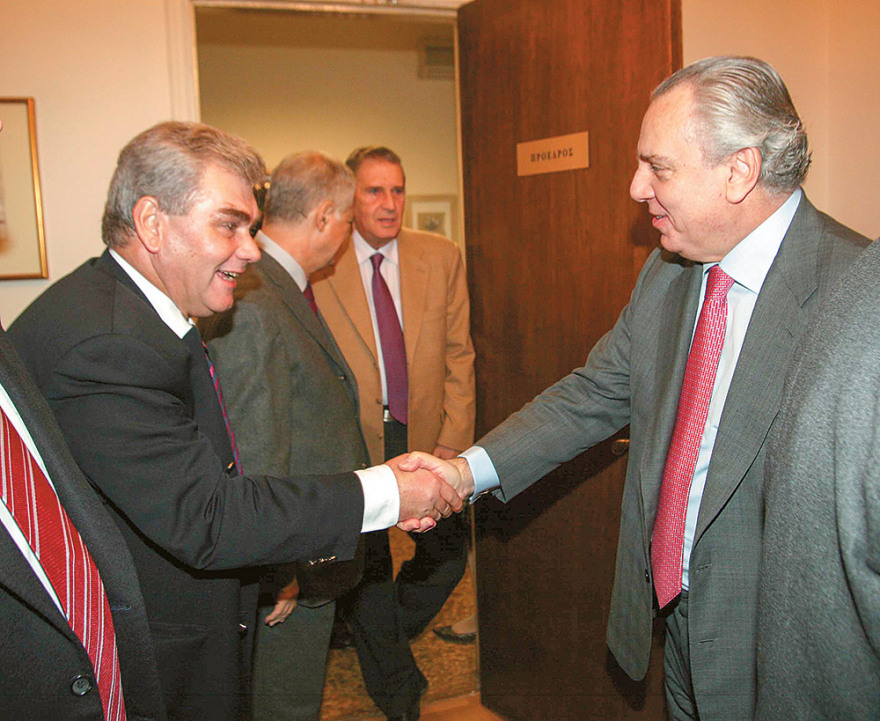 Δημήτρης Παπαγγελόπουλος: Από την ΕΥΠ του Καραμανλή, σύριζα στο Ειδικό Δικαστήριο