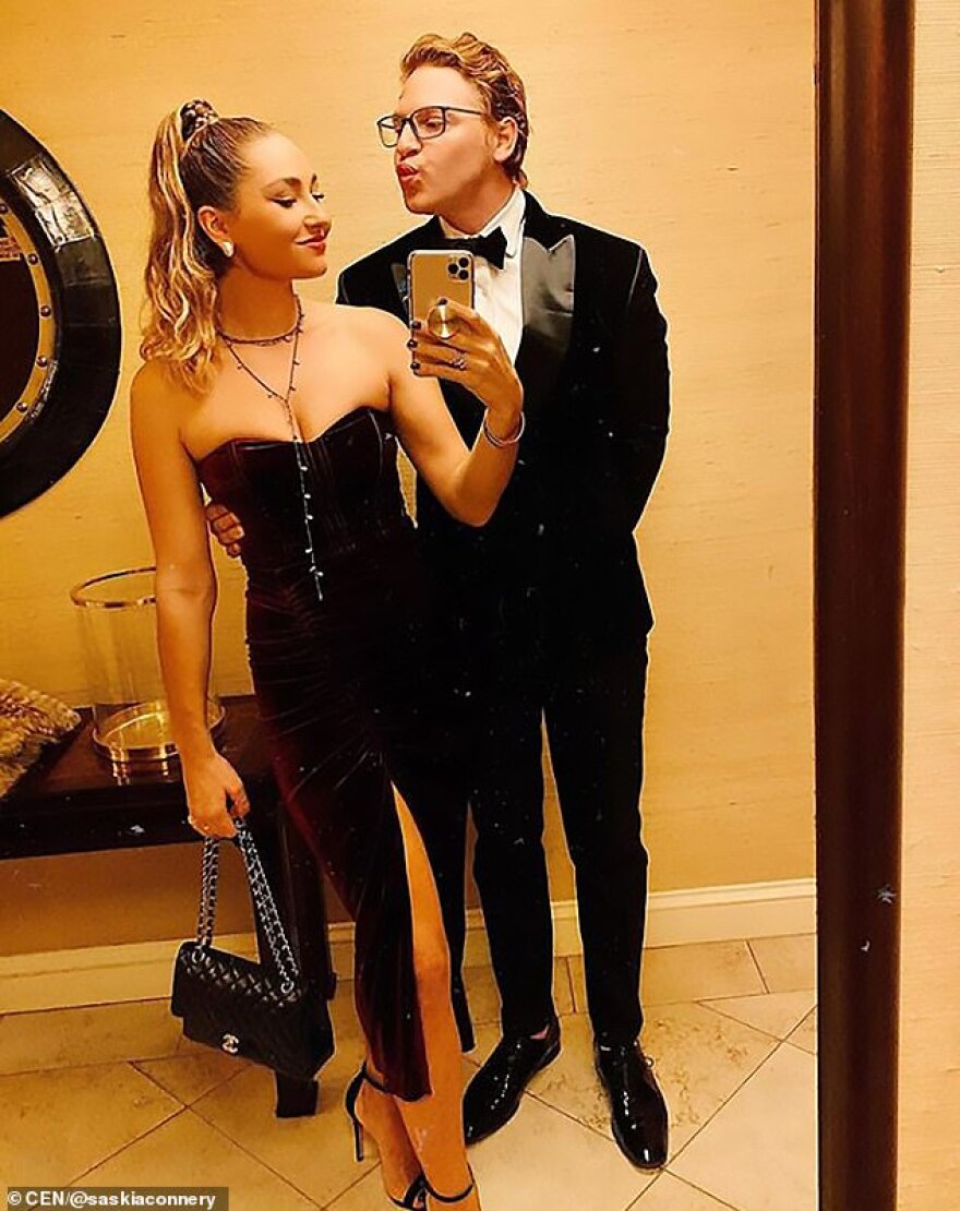 Σάσκια Κόνερι: Η καλλονή εγγονή του Σον Κόνερι σε καραντίνα του ονείρου στις Μπαχάμες