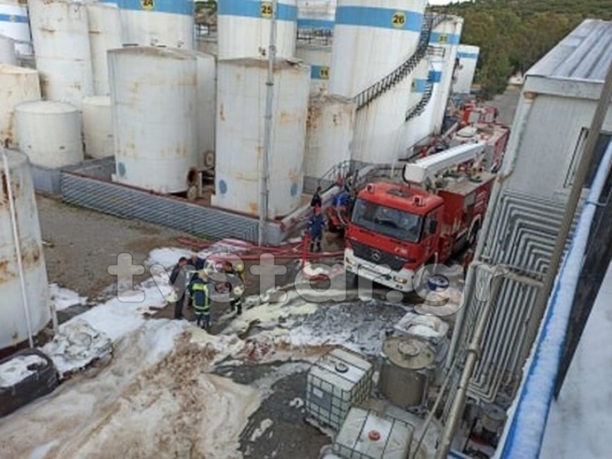 Φωτιά ξέσπασε σε εργοστάσιο στη Χαλκίδα