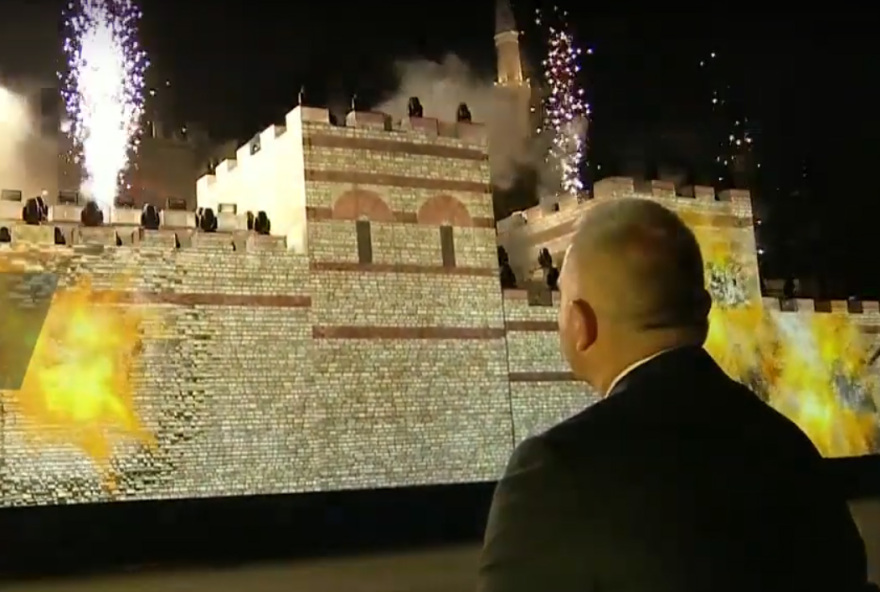 Προκλητική φιέστα Ερντογάν για την Άλωση της Πόλης - Διάβασαν το Κοράνι μέσα στην Αγιά Σοφιά