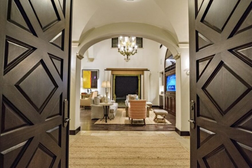 Σιλβέστερ Σταλόνε: Ο Ράμπο πουλάει την εξοχική του έπαυλη στην Καλιφόρνια για 3,35 εκατ. δολάρια 