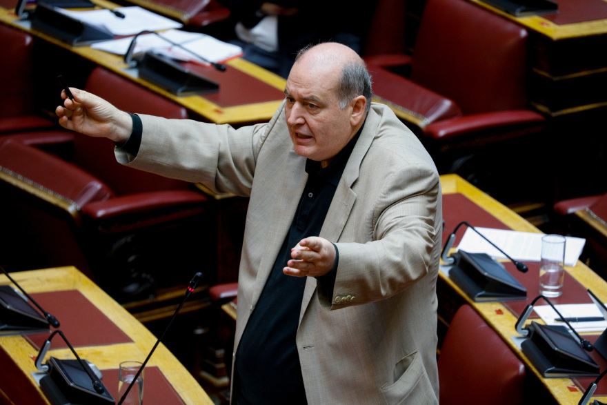 Σύγκρουση Κεραμέως - Φίλη στη Βουλή για την Παιδεία