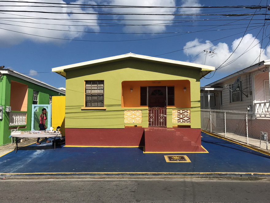 Ριάνα: Το φτωχοκόριτσο από τα Μπαρμπέιντος που έγινε Million Dollar Pop Star