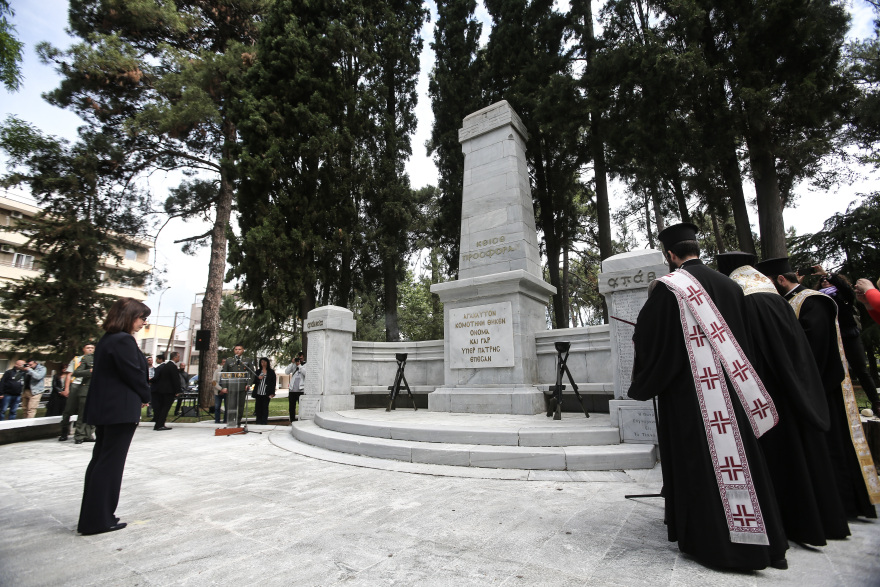 Επίσκεψη Σακελλαροπούλου στην Κομοτηνή: Συνομίλησε με νέους και ξεναγήθηκε στο ιστορικό κέντρο