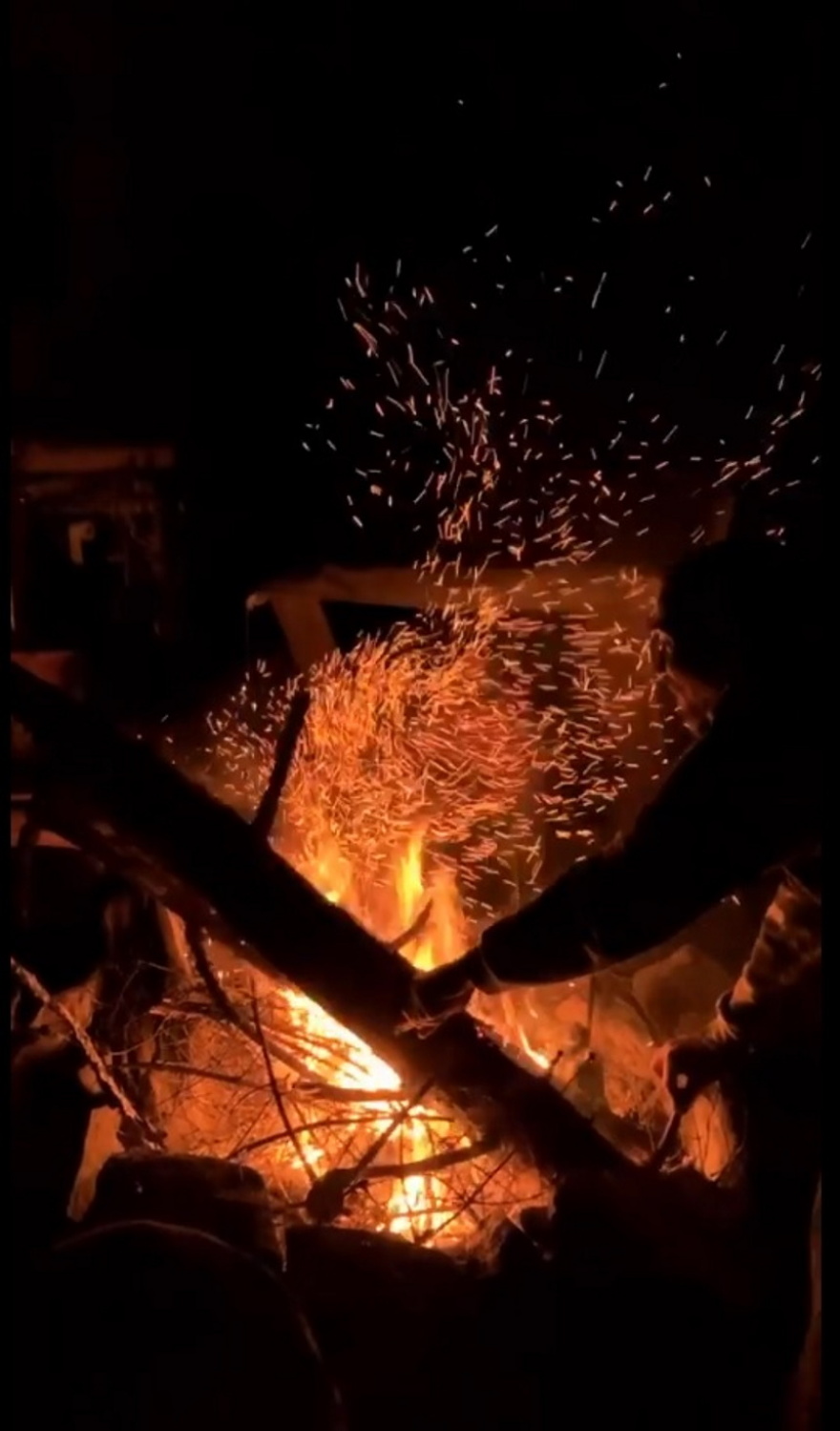 Φωτογραφίες: Η Ζέτα Μακρυπούλια... πήρε τα βουνά μαζί με την παρέα της 