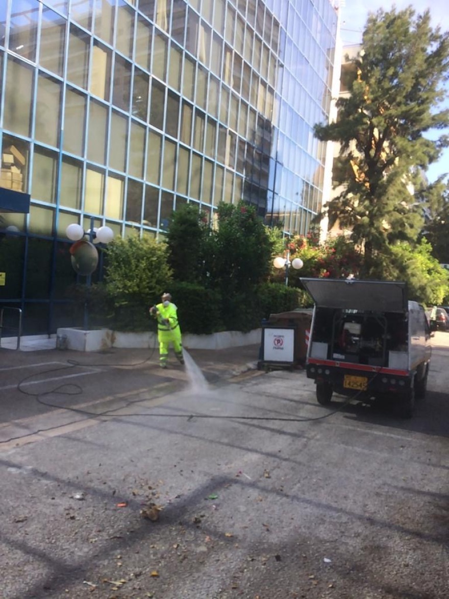 Κυριακάτικη καθαριότητα από το Δήμο Αθηναίων στον Προμπονά