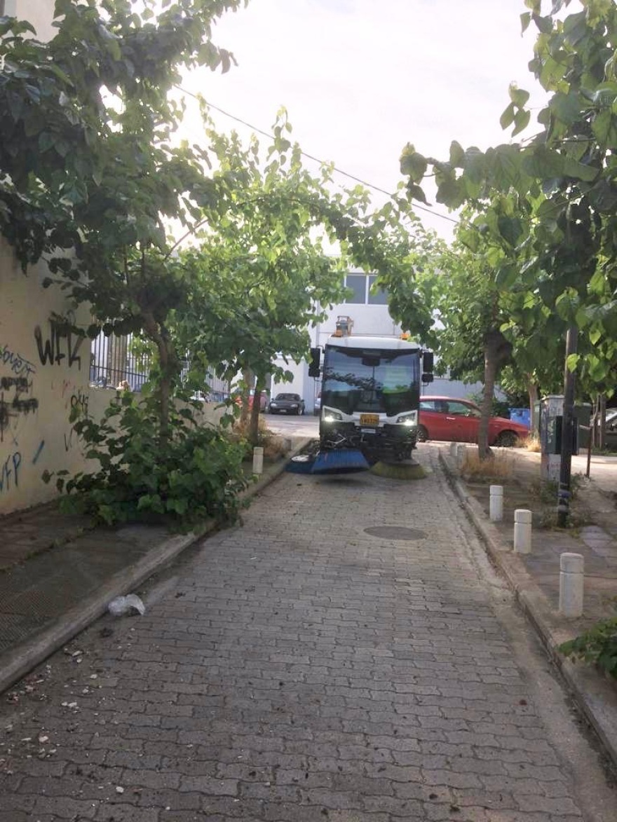 Κυριακάτικη καθαριότητα από το Δήμο Αθηναίων στον Προμπονά
