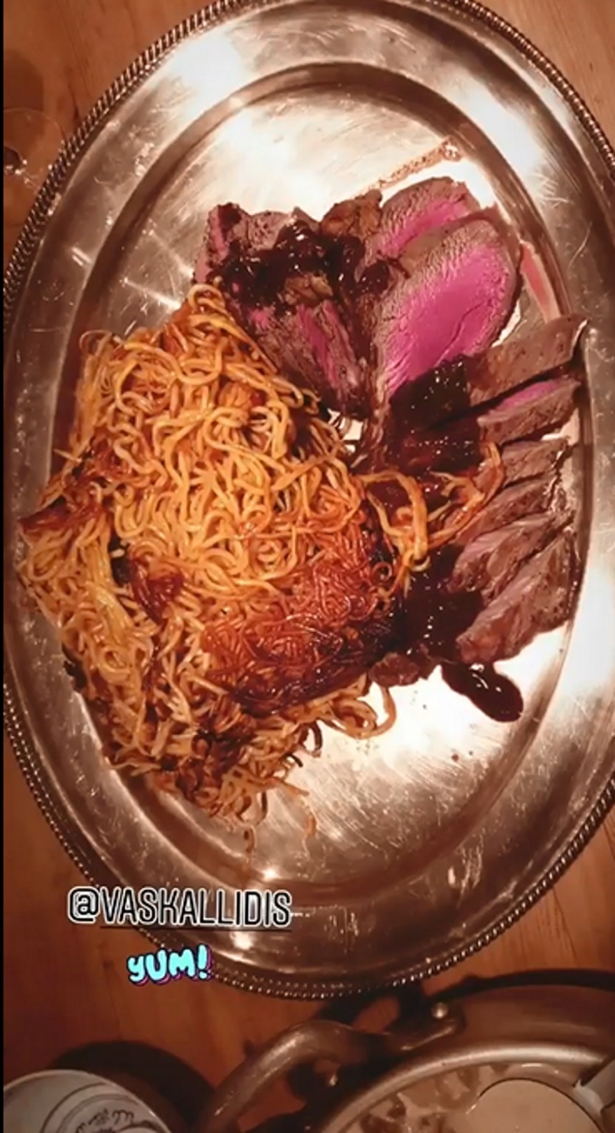 Μαρία Μπεκατώρου - Υβόννη Μπόσνιακ: Δείπνο με φίλους στο σπίτι γνωστού σεφ 