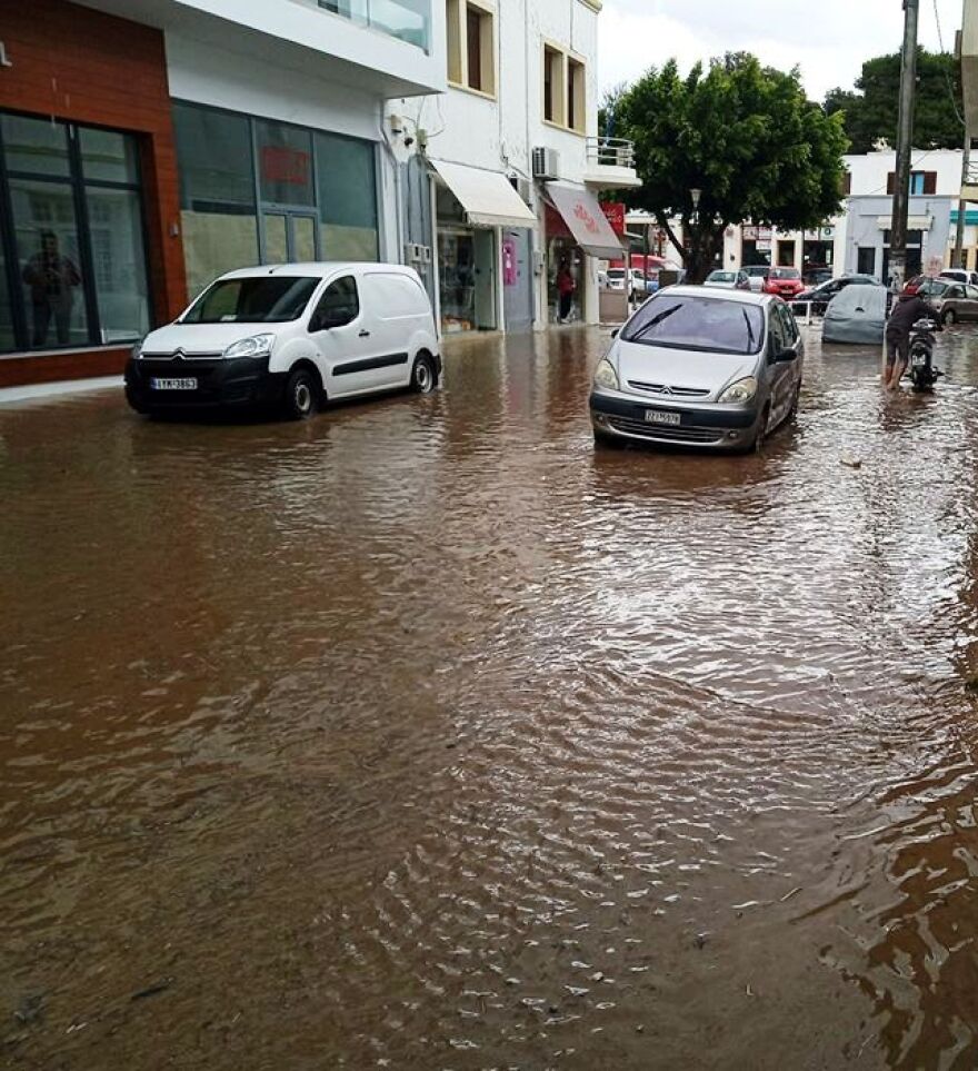 Καιρός: Καταιγίδες και σήμερα - Δείτε χάρτες