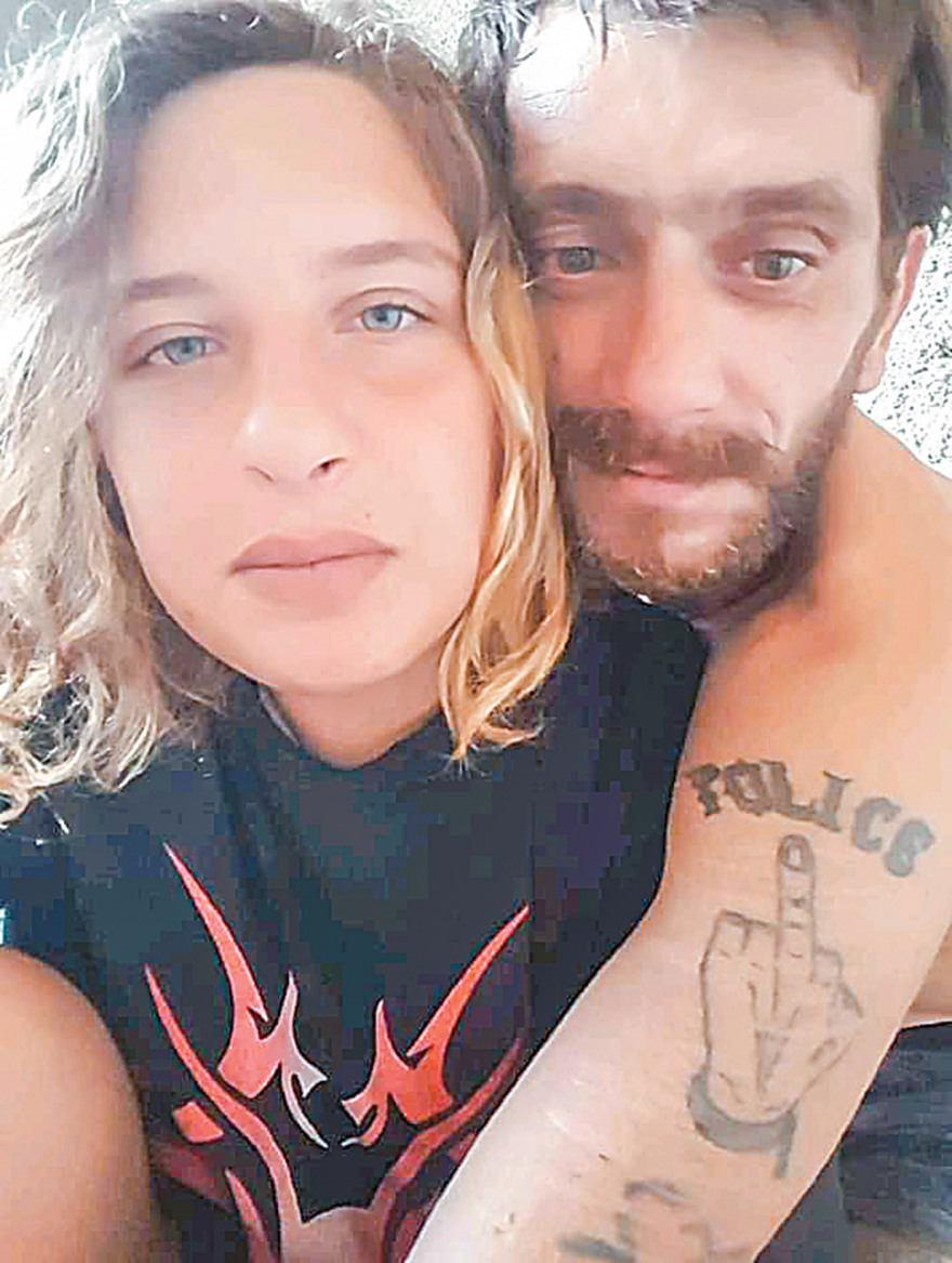 Τέρας του Κάβου: «Βίασε τέσσερις γυναίκες αλλά εγώ τον αγαπώ» λέει η 22χρονη σύντροφος του Ασπιώτη