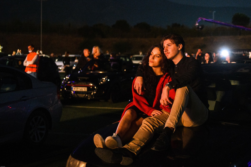 Βίντεο και φωτογραφίες: Η πρώτη drive - in συναυλία στη Γλυφάδα με Νατάσα Θεοδωρίδου