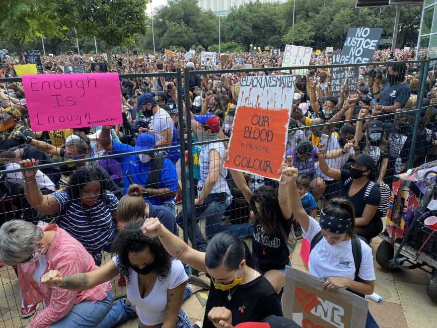 Τζορτζ Φλόιντ: Πάνω από 60.000 πολίτες στη διαδήλωση-φόρο τιμής στο Χιούστον