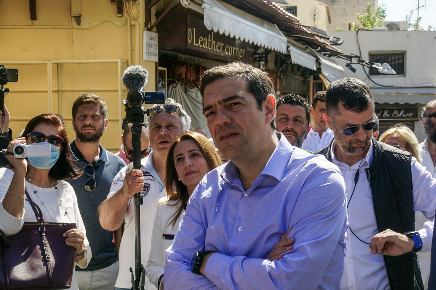 Στη Ρόδο ο Αλέξης Τσίπρας - Συναντήθηκε με καταστηματάρχες 