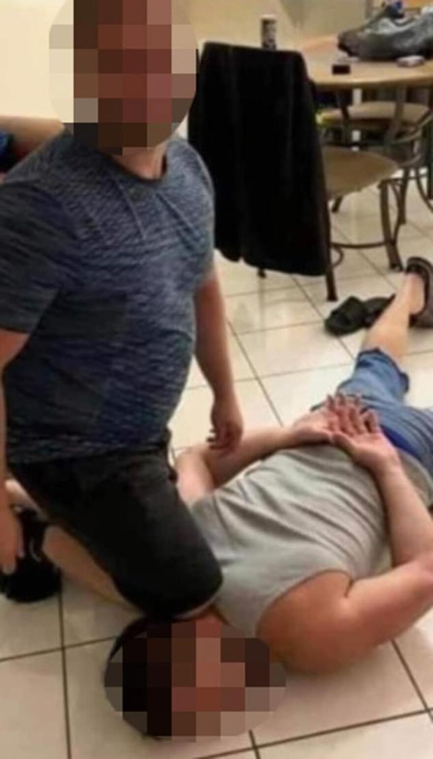 Δολοφονία Τζορτζ Φλόιντ: Οργή για το αηδιαστικό «George Floyd Challenge» στα social media