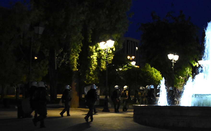 Επεισόδια στην πορεία για τον Τζορτζ Φλόιντ στο κέντρο της Αθήνας - Βίντεο και φωτογραφίες